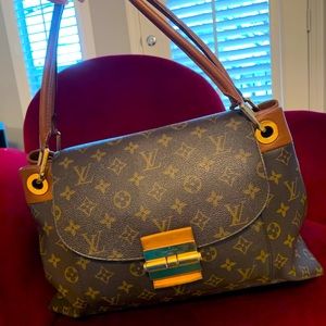 Louis Vuitton Olympus